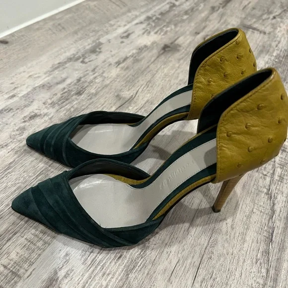 Narciso Rodriguez suede and ostrich orsay heels. - Picture 3 of 6